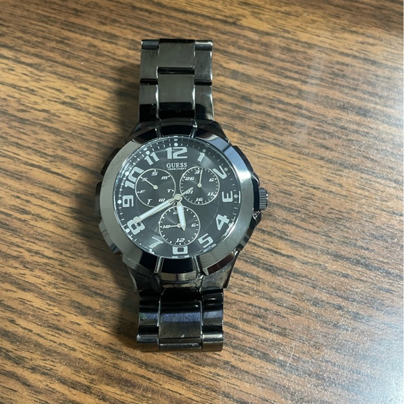 Guess Men’s Waterpro Watch - Picture 5 of 5